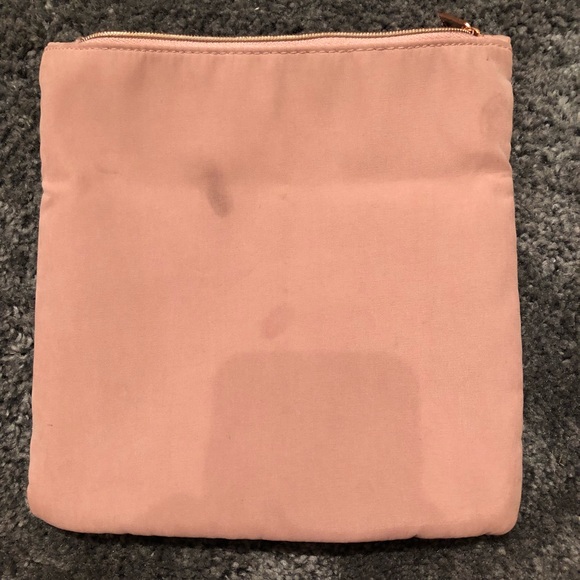 Set Of 3 Cosmetic Bags - Picture 3 of 8